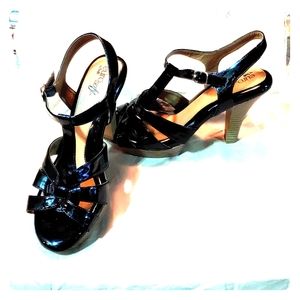 Women's dress shoes (sandals) black size 8M